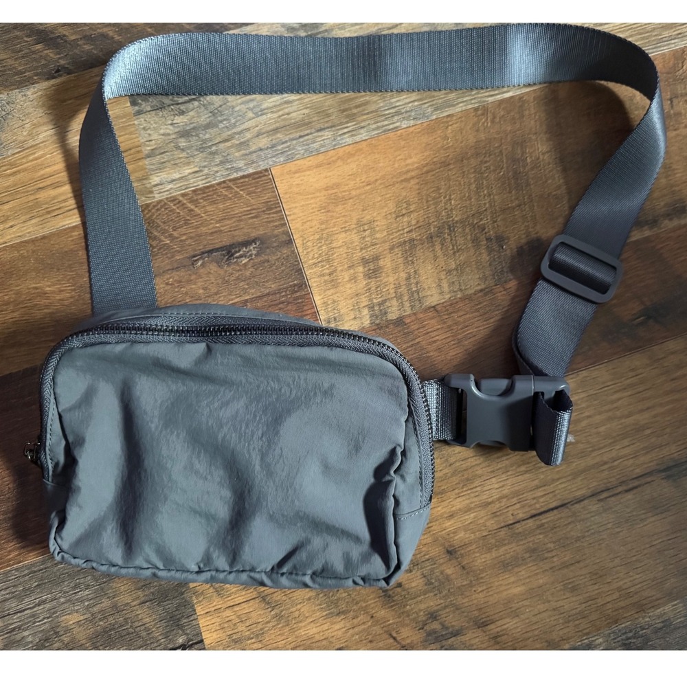 Oddos Fanny Belt Bag Gray Nylon Adjustable Strap NWOT
